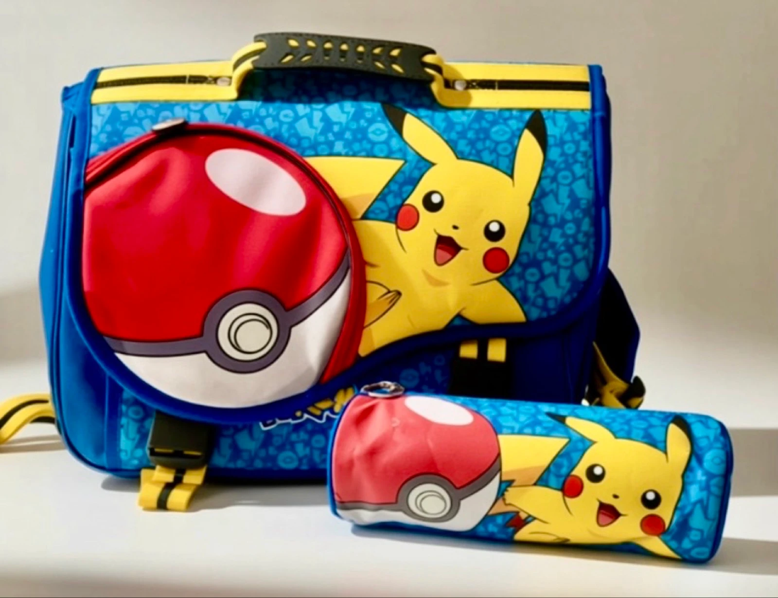 Cartable et trousse Pokémon 